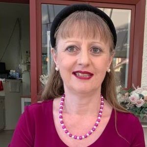 Meet your Posher, Janine